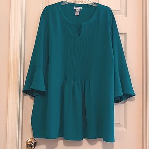 2 for $24~Catherines Green Pleated Crepe Tunic 4x